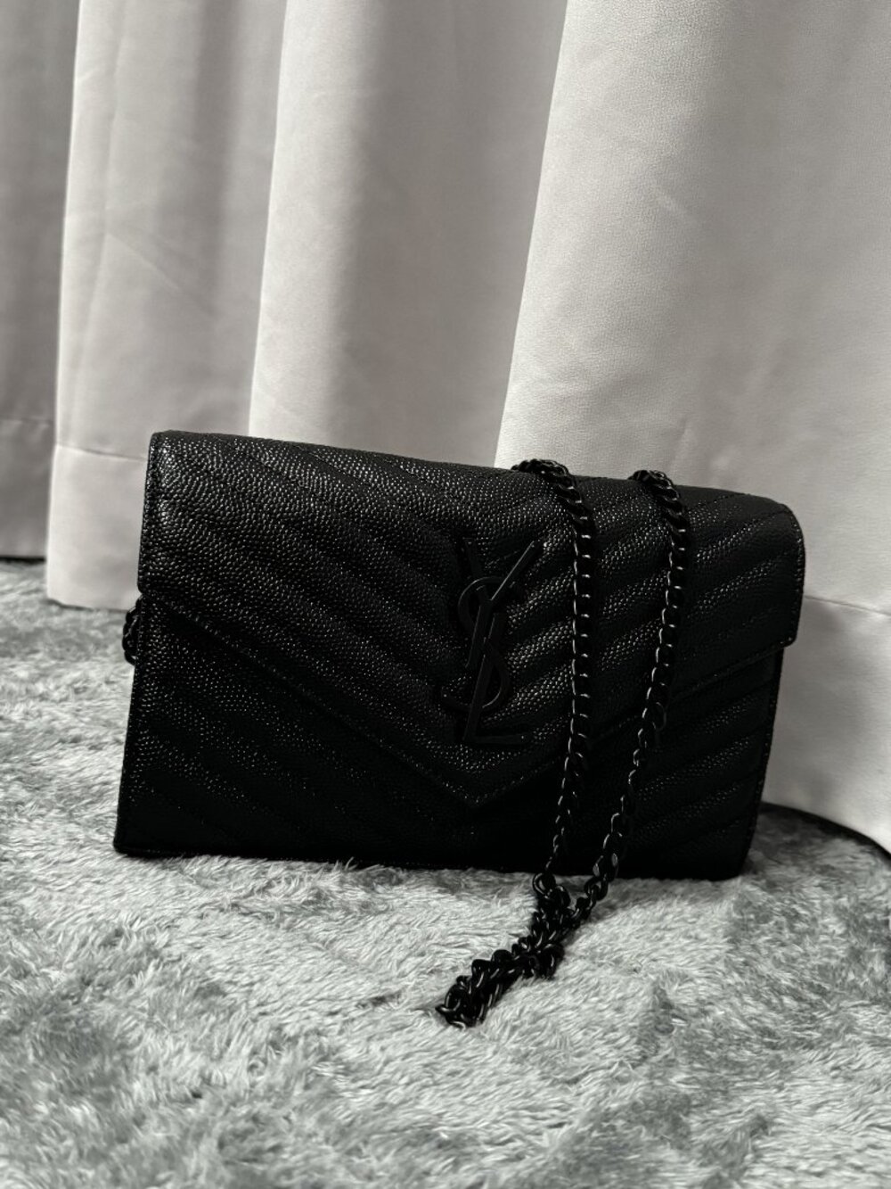 Yves Saint Laurent   Black shoulder bag - Picture 5 of 7